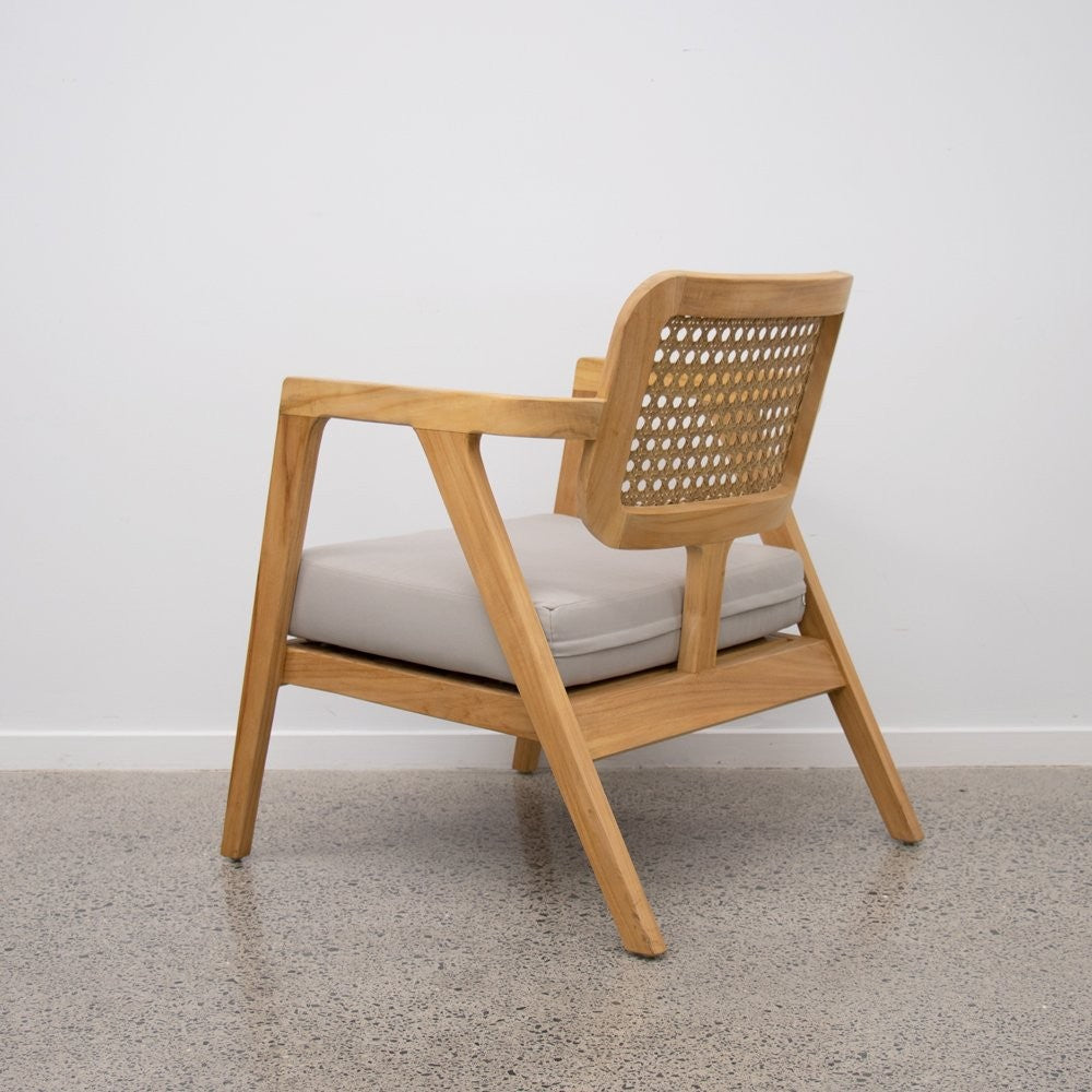 Oskar Outdoor Armchair
