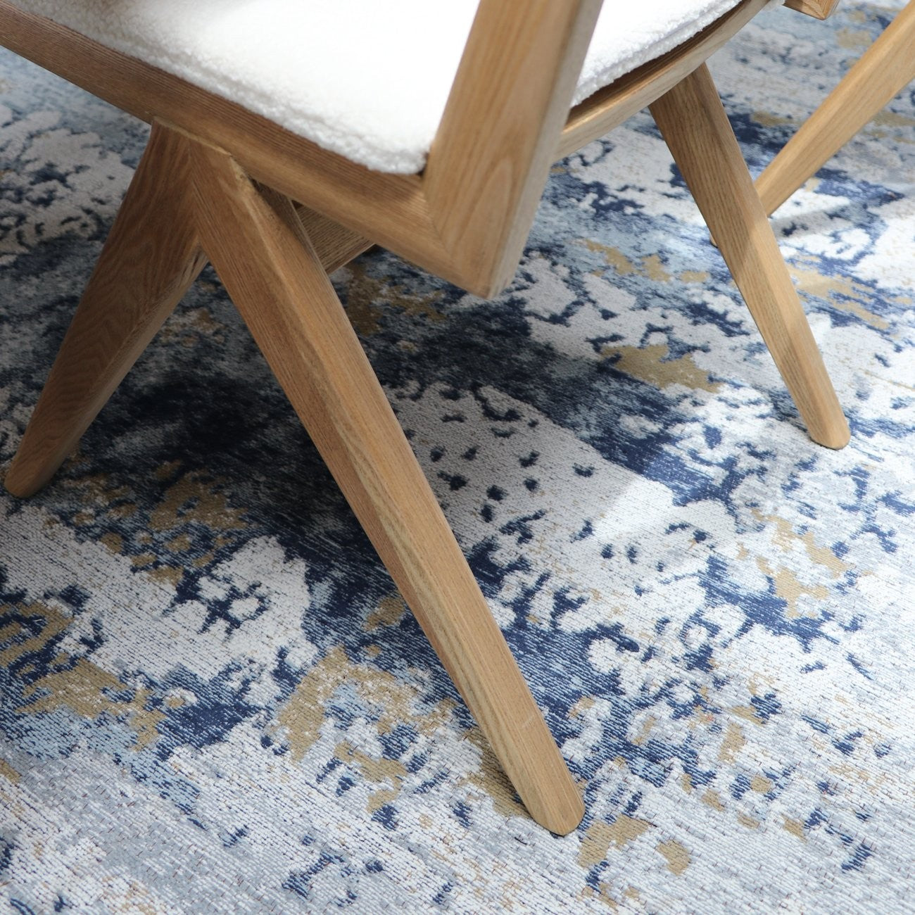 Adonis Rug Palazzo