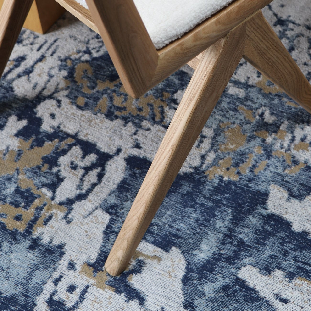 Adonis Rug Palazzo