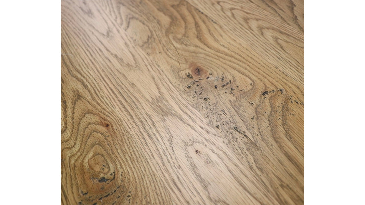 VAASA OAK ENTERTAINMENT UNIT
