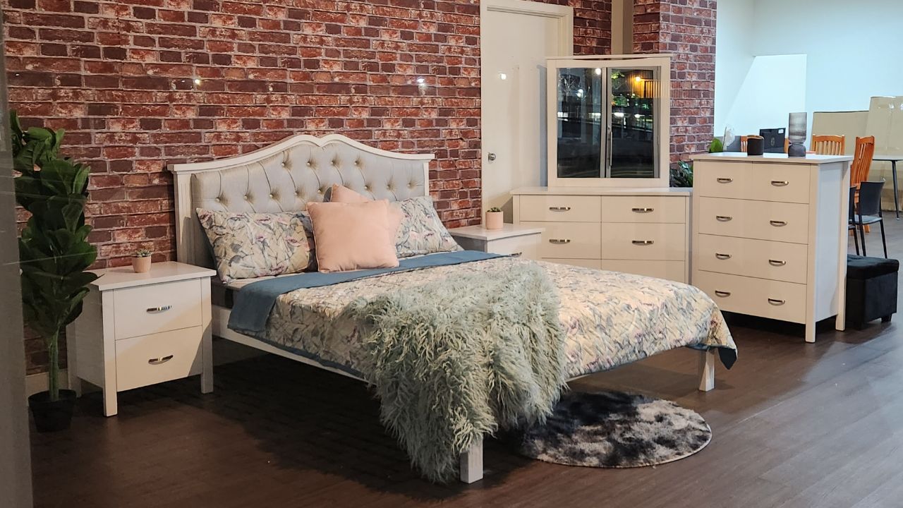 Ivory Bedroom Suite (Queen) 5PC