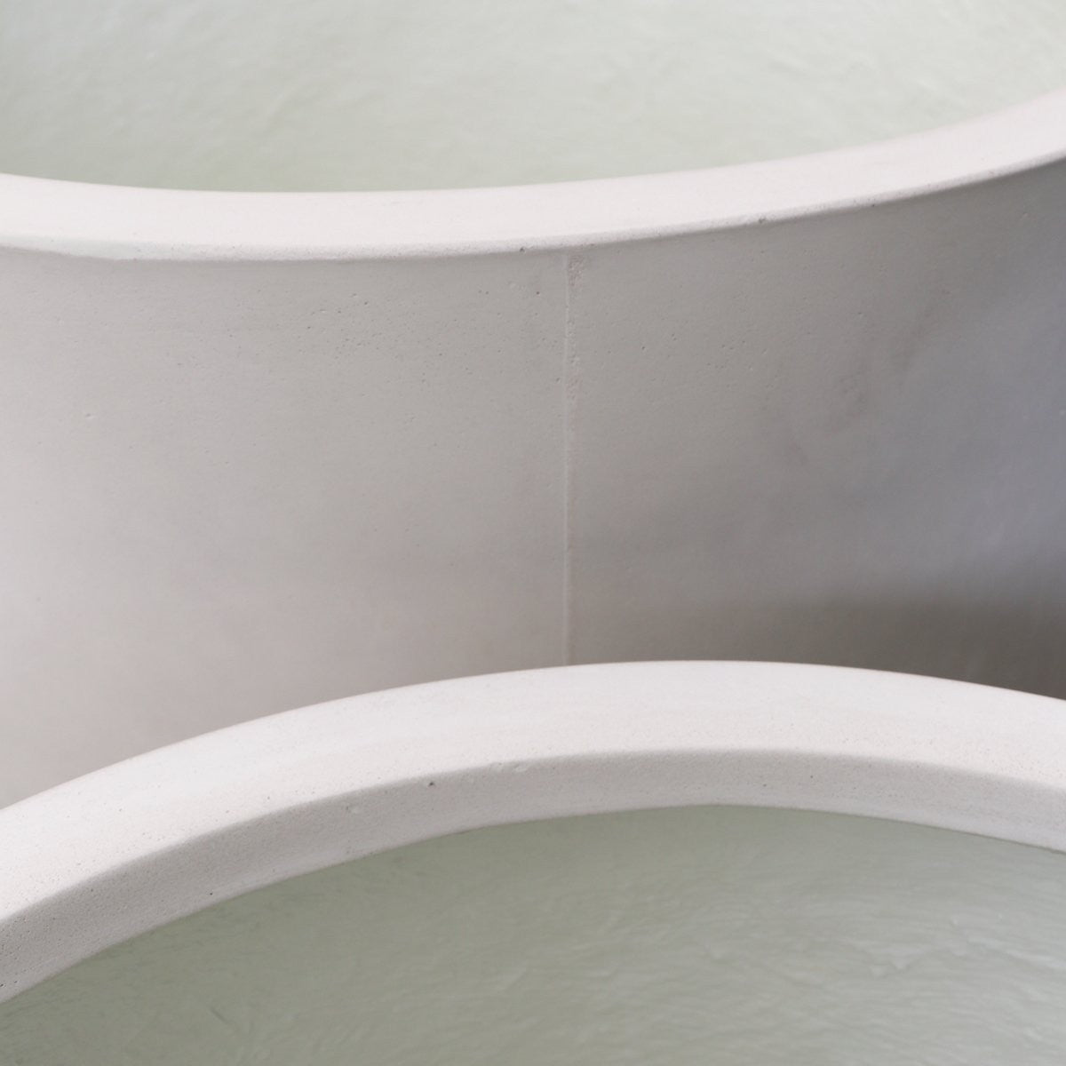 Mikonui Cylinder Planter- White