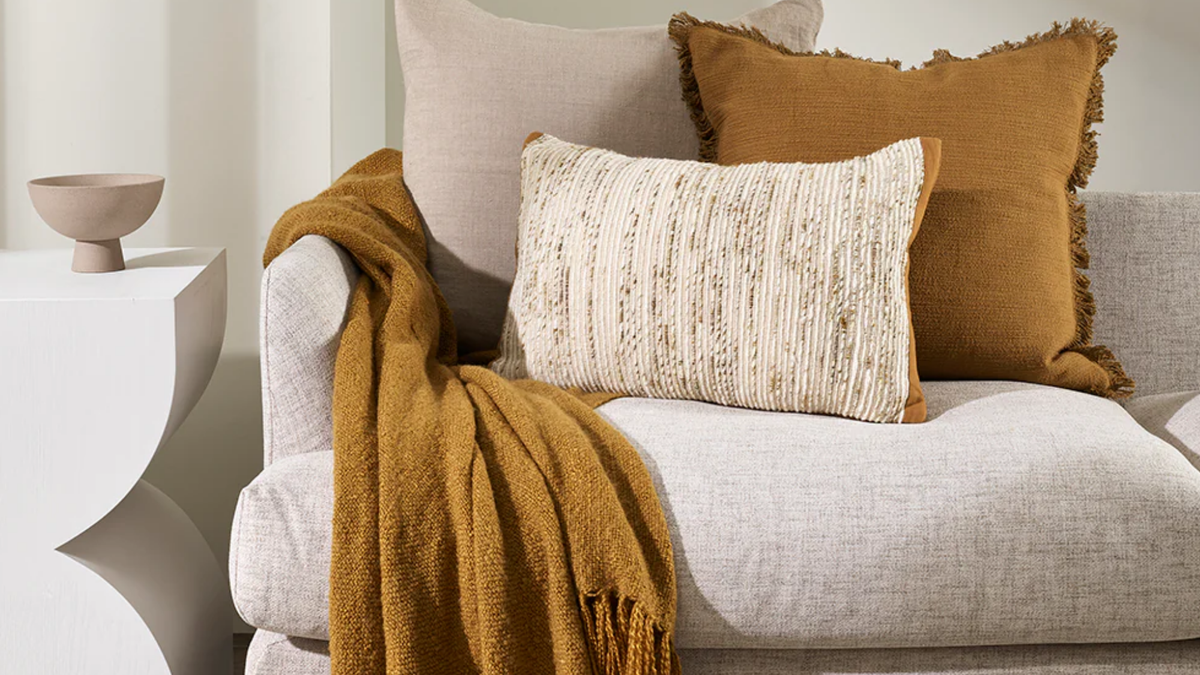 Throws & Blankets