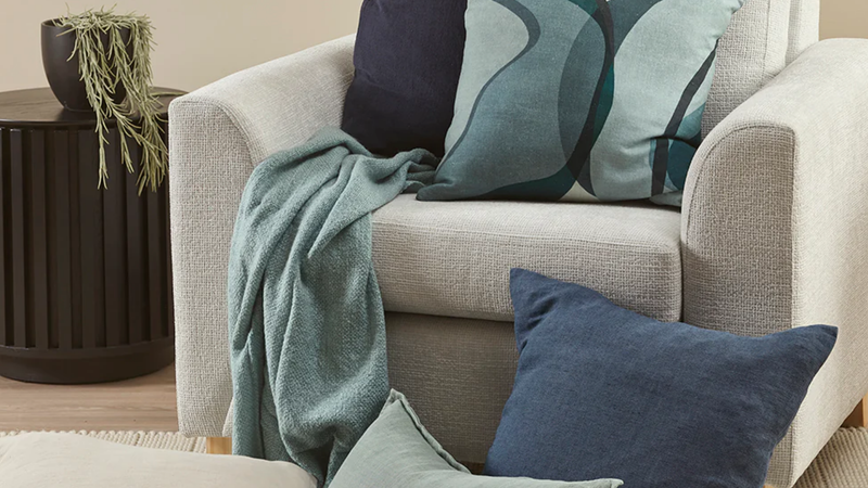 Ollo Serenade Throw