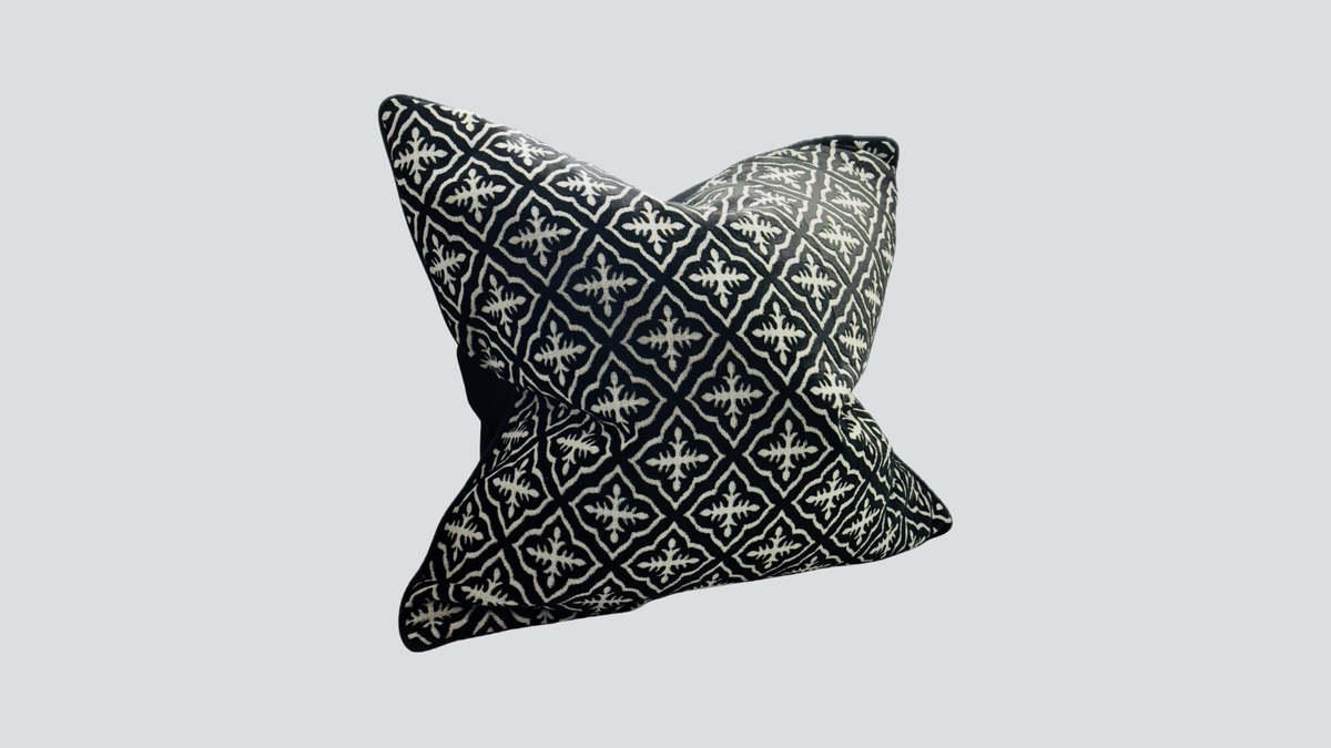 Jacquard cushion cover - black white jacquard