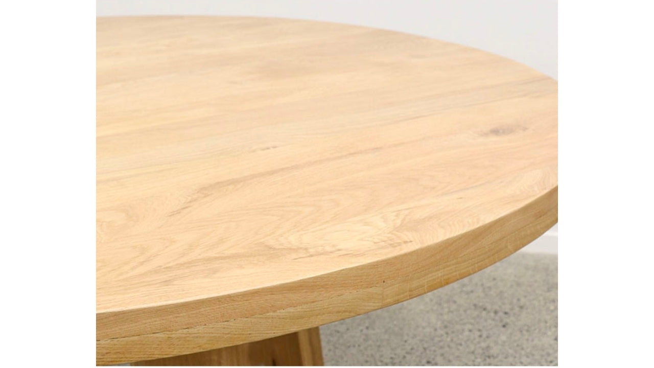 FLORIDA OAK ROUND DINING TABLE - CONE