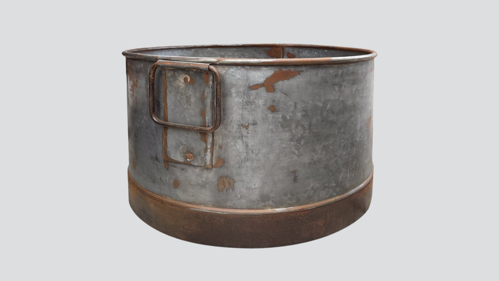 Flint Round Planter