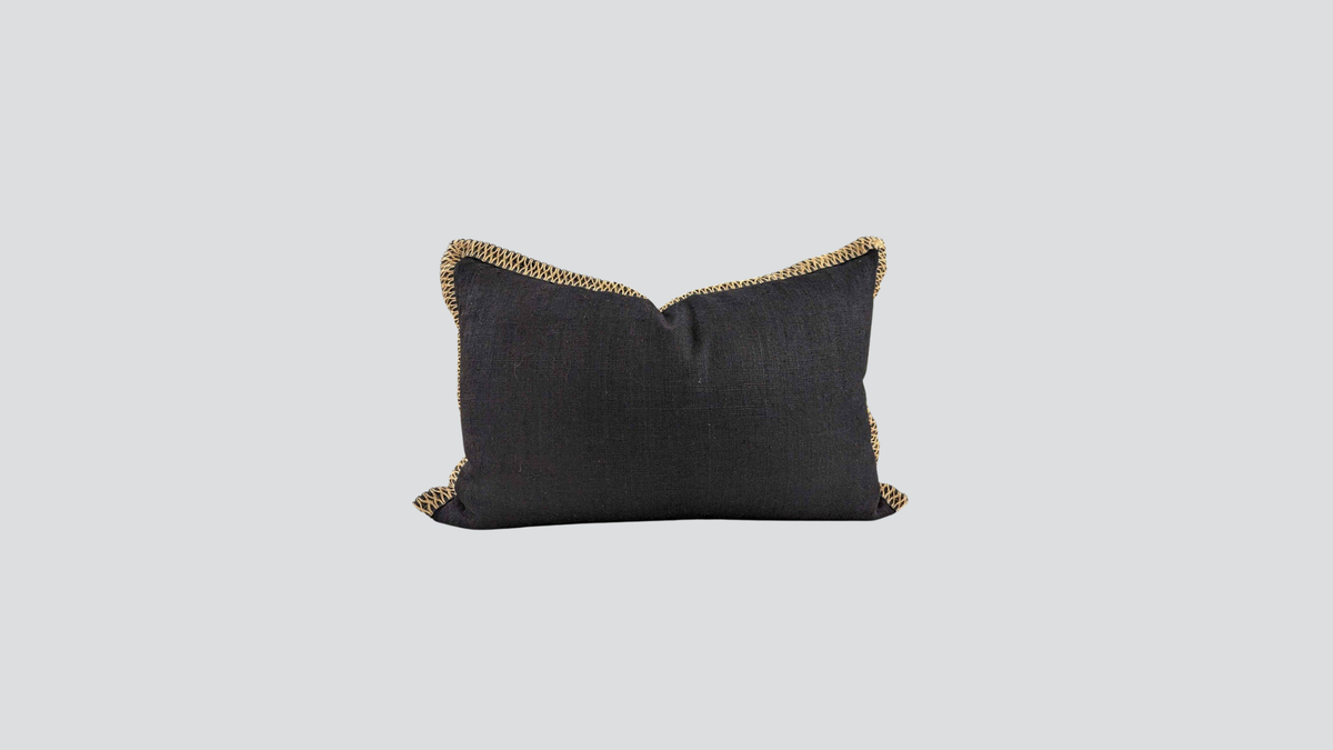 Cushion cover - jute flange - black / natural