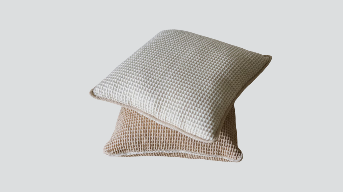Akiiko - pique waffle cushion cover with edging