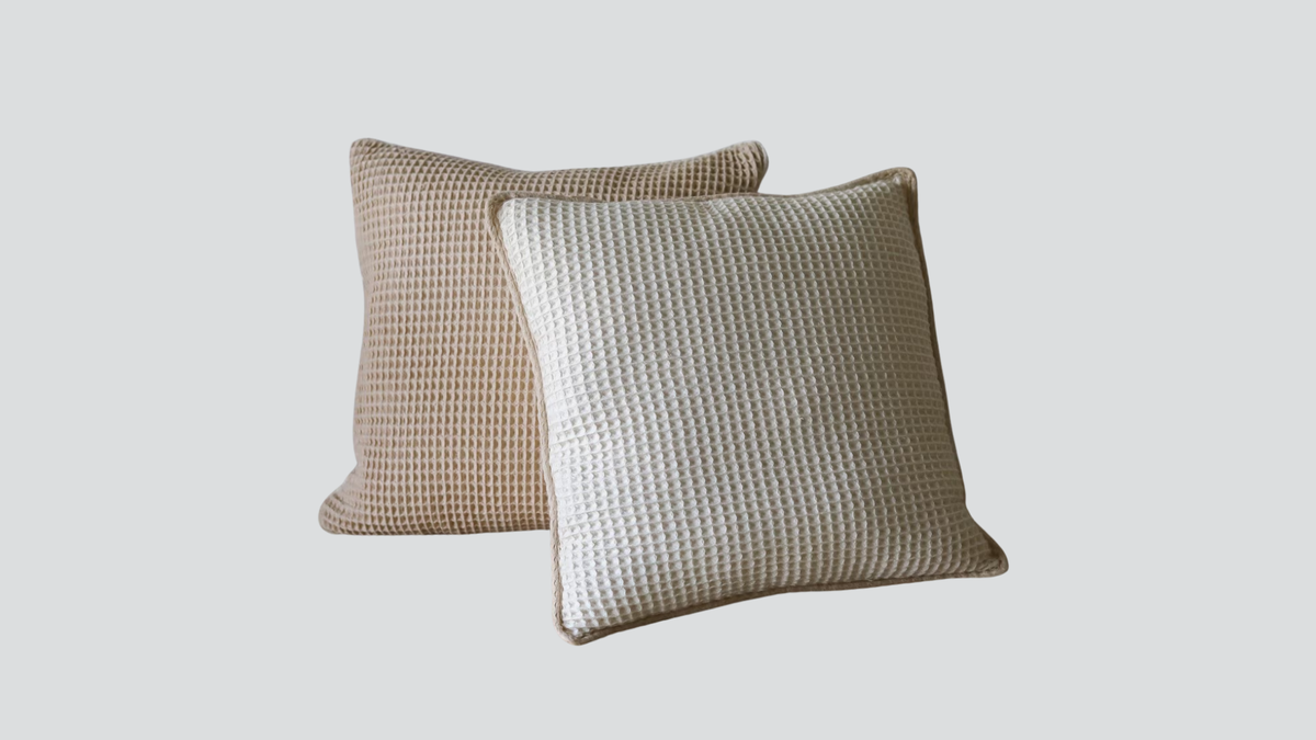 Akiiko - pique waffle cushion cover with edging- latte