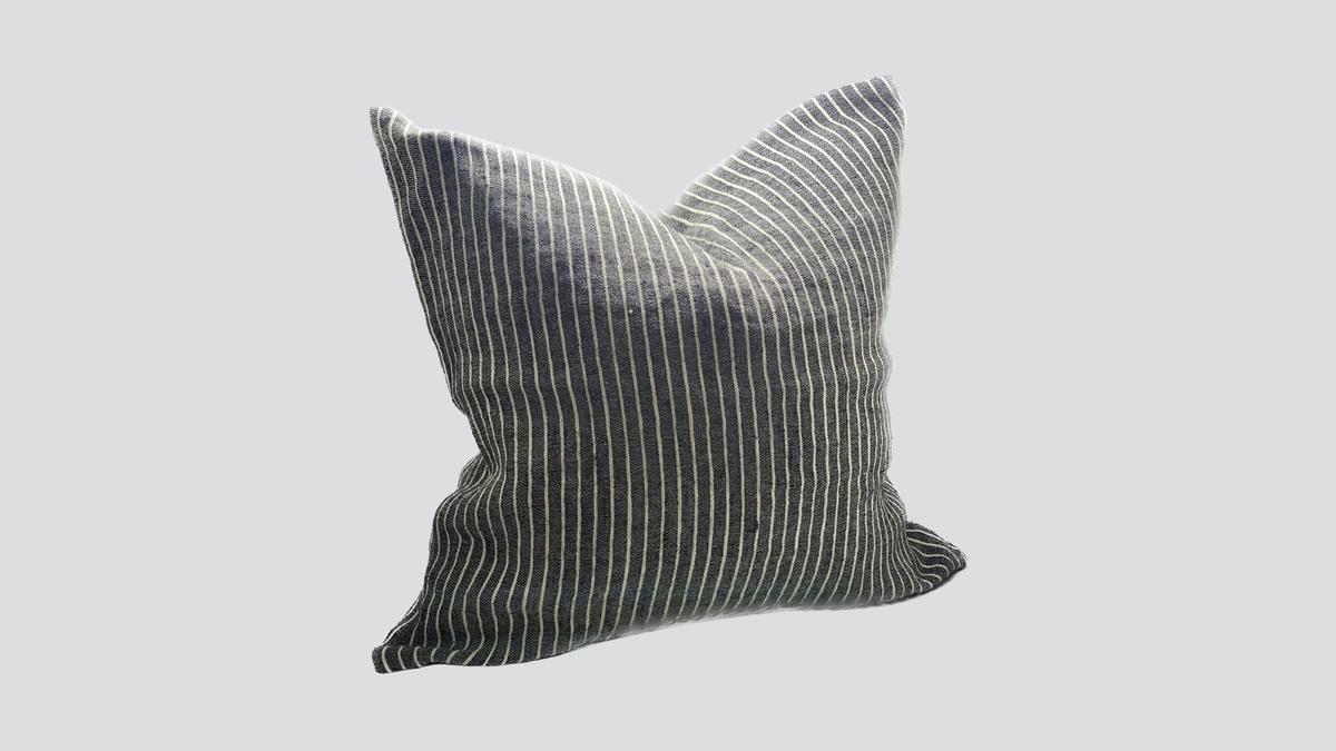 Linen cushion cover - black