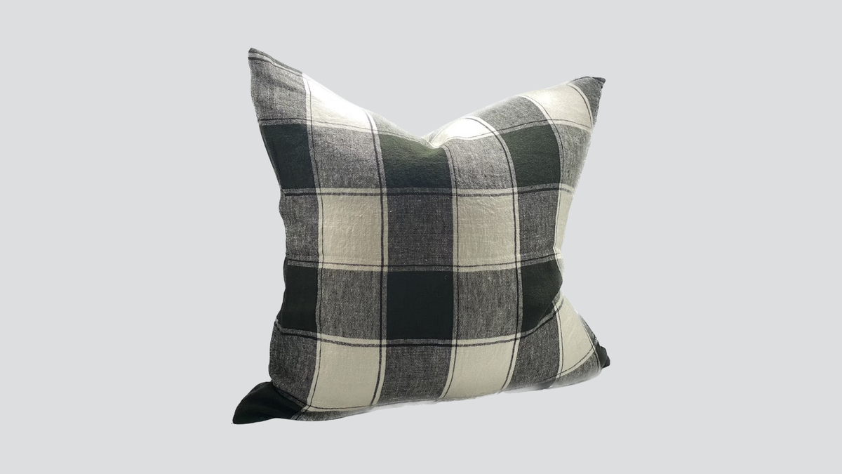 Linen cushion cover - black